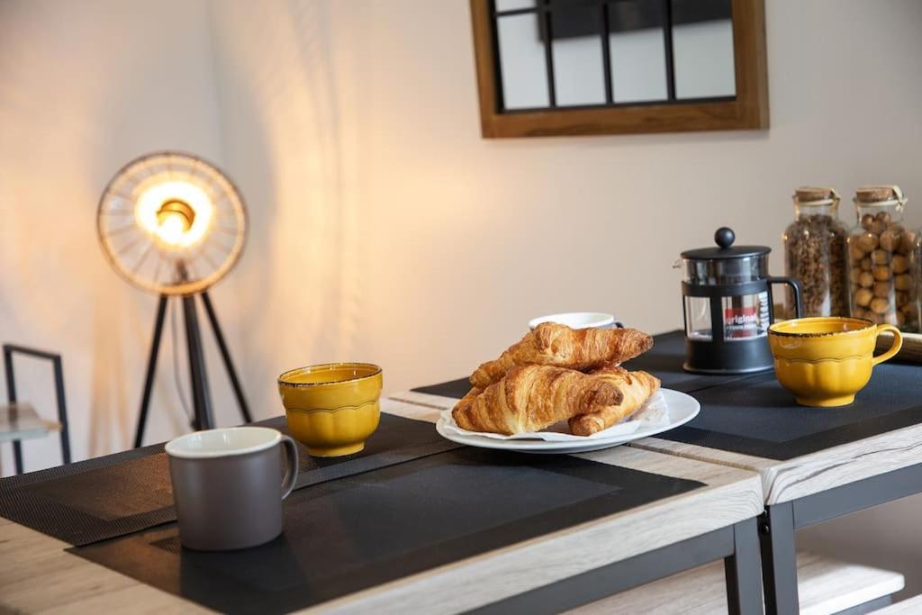 Apartamento Refuge De L'Ours : T2 Equipe Avec Parking Et Wifi Bagnères-de-Bigorre Exterior foto